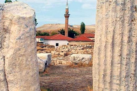 Eskişehir'in Ballıhisar Köyü Frig uygarlığının üstünden taşınıyor!